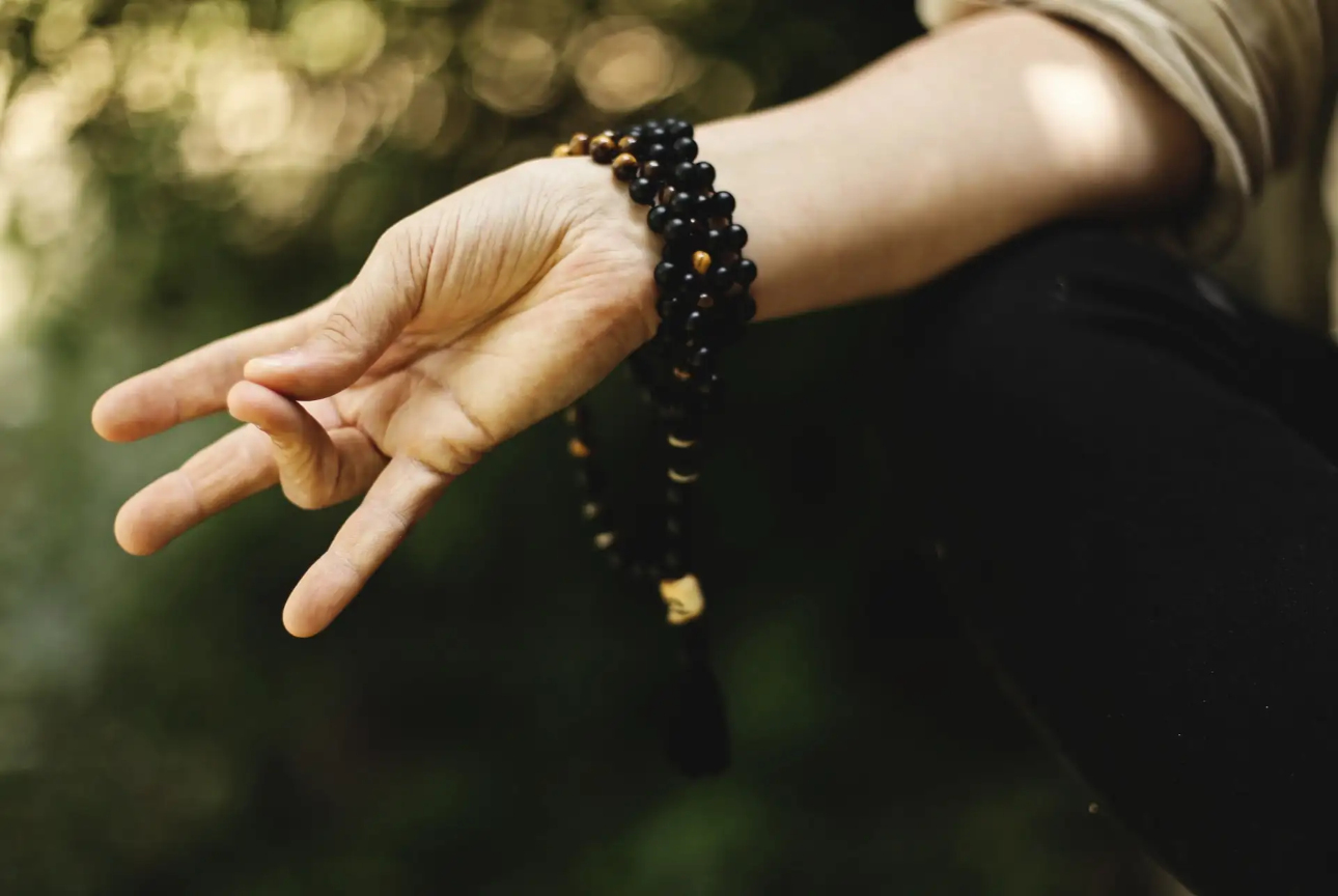 How to Use Mala Beads for Meditation